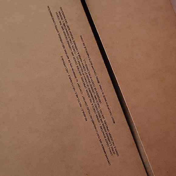 Coach Box - Picture 6 of 7